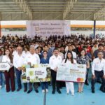 Encabeza el rector Dámaso Anaya entrega de becas a 493 estudiantes de la UAT